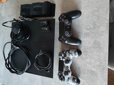 Sony PlayStation 4 (PS4) -